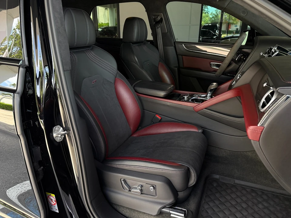 2022 Bentley Bentayga - Image 31 of 31