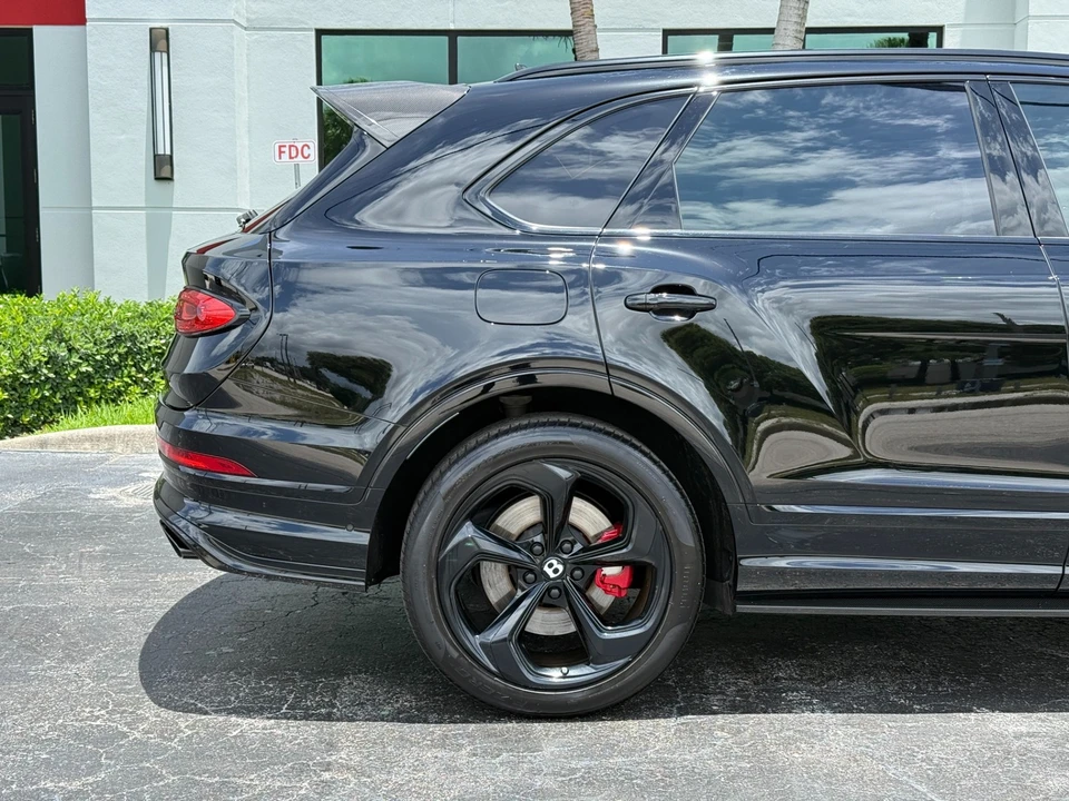 2022 Bentley Bentayga - Image 4 of 31