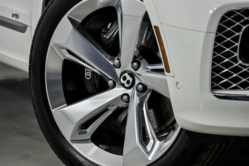 2022 Bentley Bentayga - Image 4 of 21