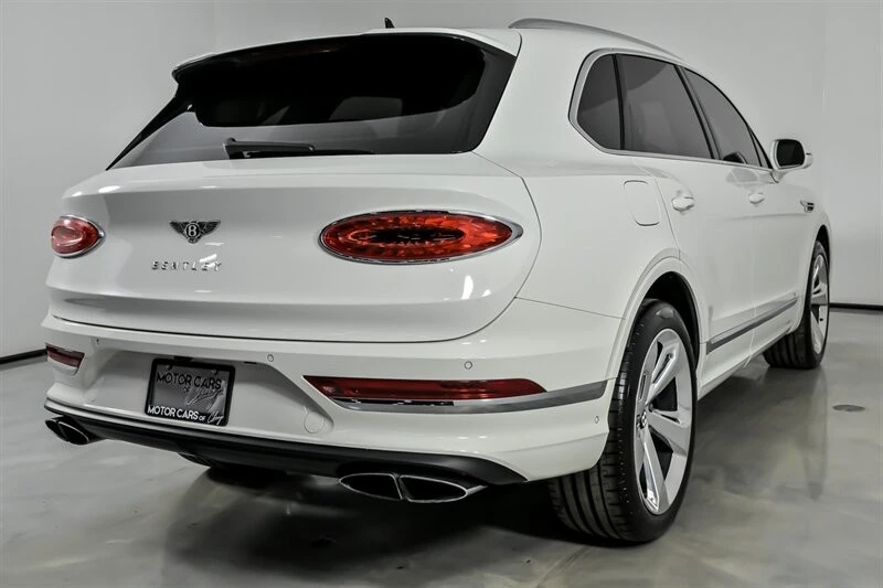 2022 Bentley Bentayga - Image 12 of 21