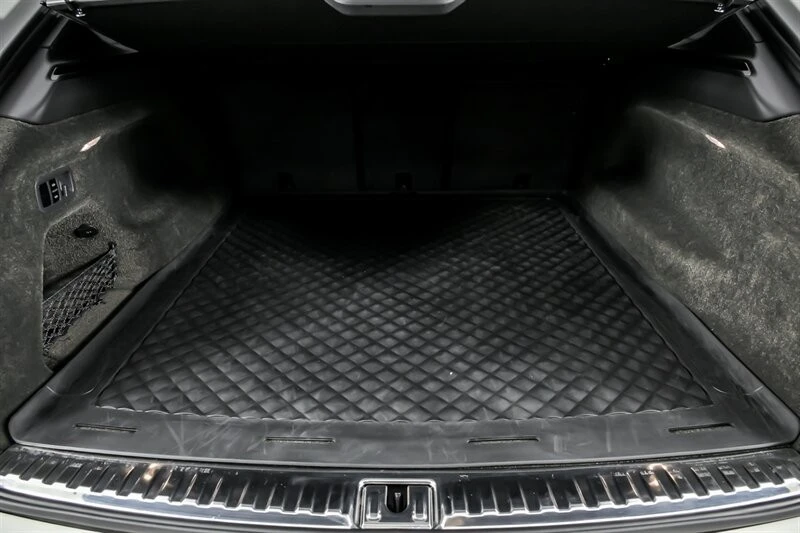 2022 Bentley Bentayga - Image 16 of 21
