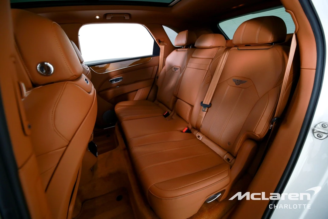 2022 Bentley Bentayga - Image 18 of 21