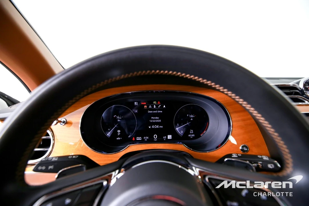 2022 Bentley Bentayga - Image 13 of 21