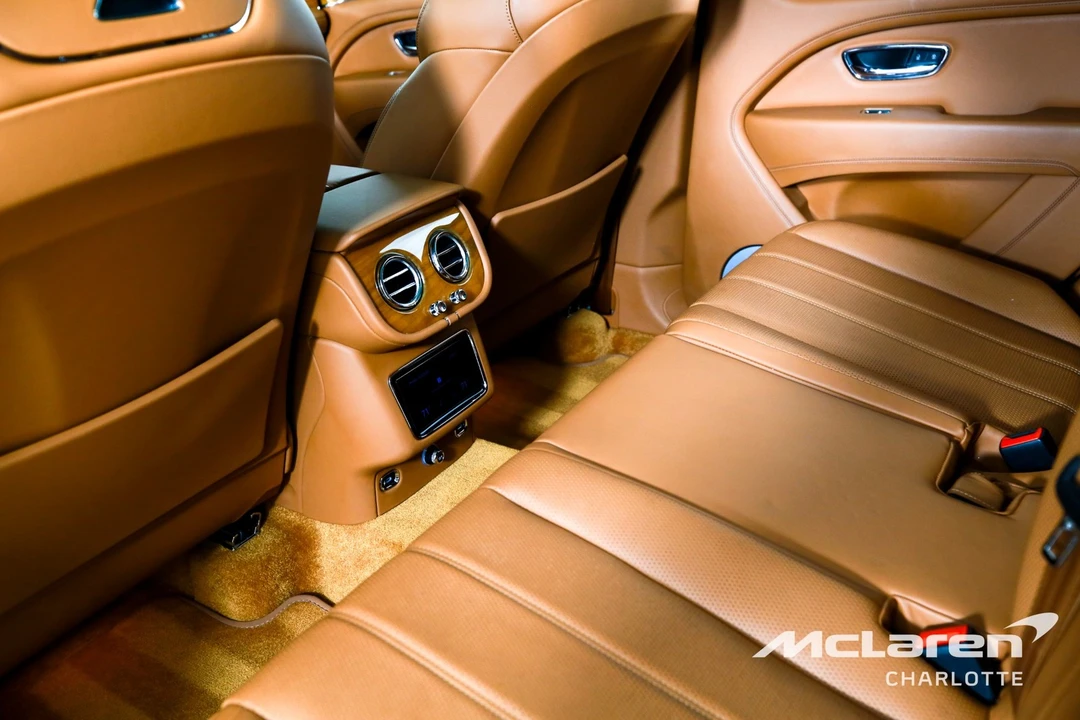2022 Bentley Bentayga - Image 19 of 21