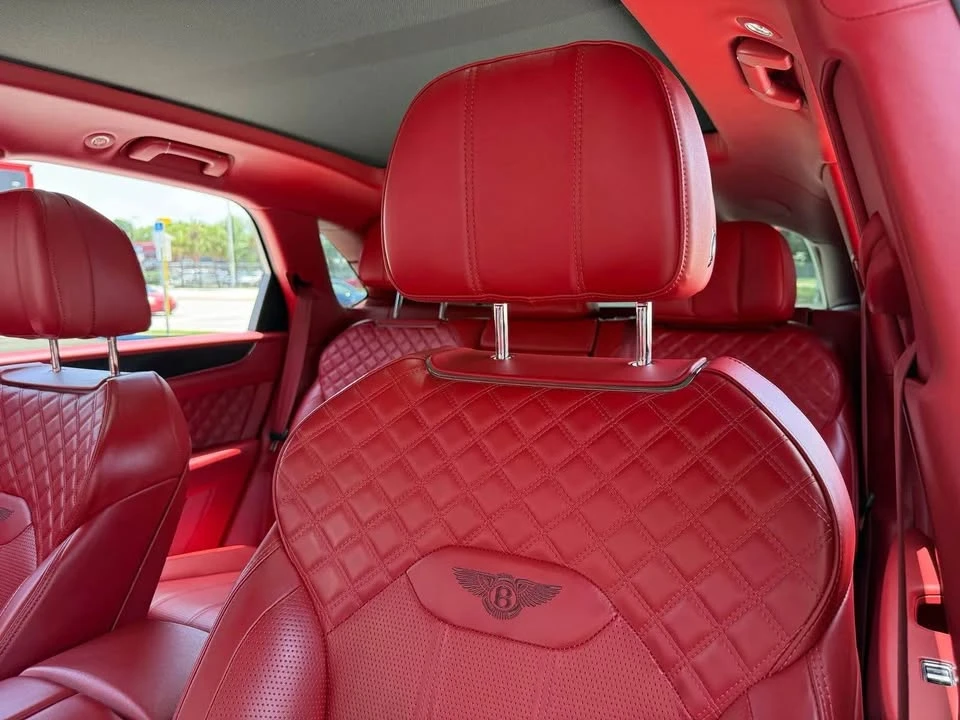 2022 Bentley Bentayga - Image 10 of 10