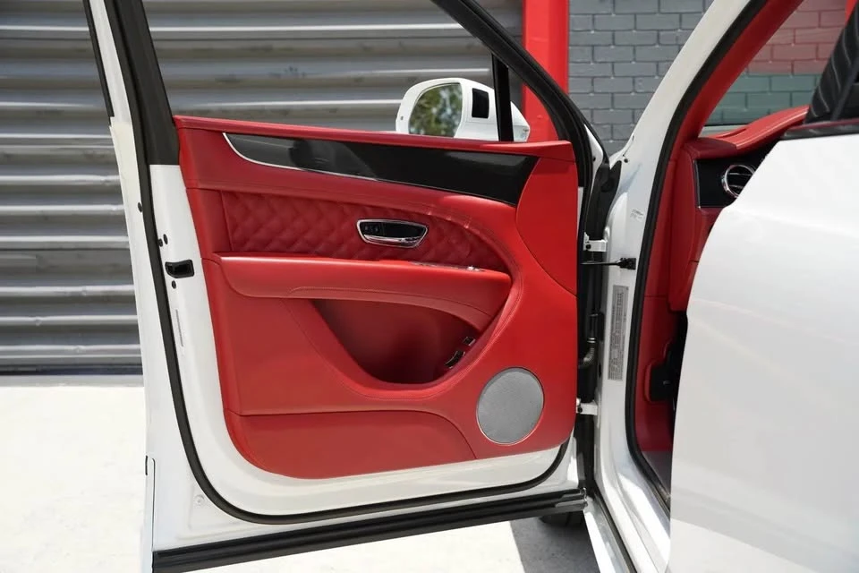 2022 Bentley Bentayga - Image 9 of 10
