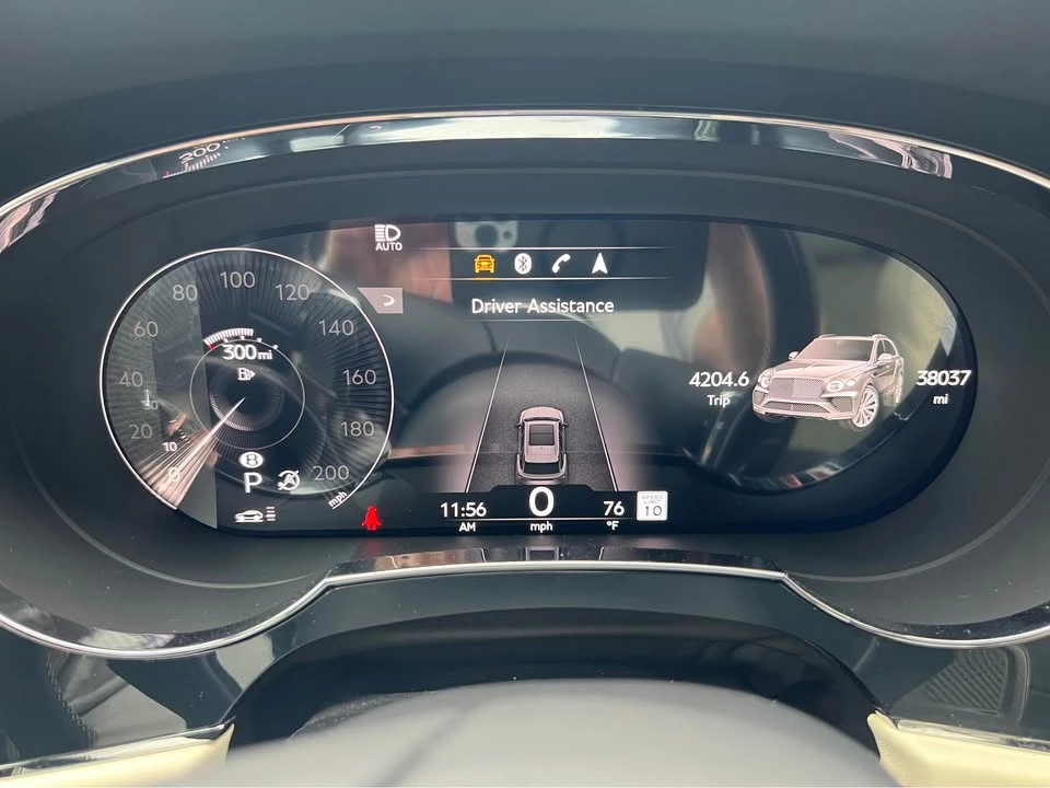 2022 Bentley Bentayga - Image 12 of 20