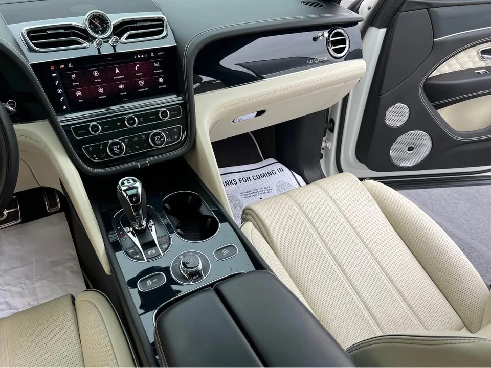 2022 Bentley Bentayga - Image 11 of 20