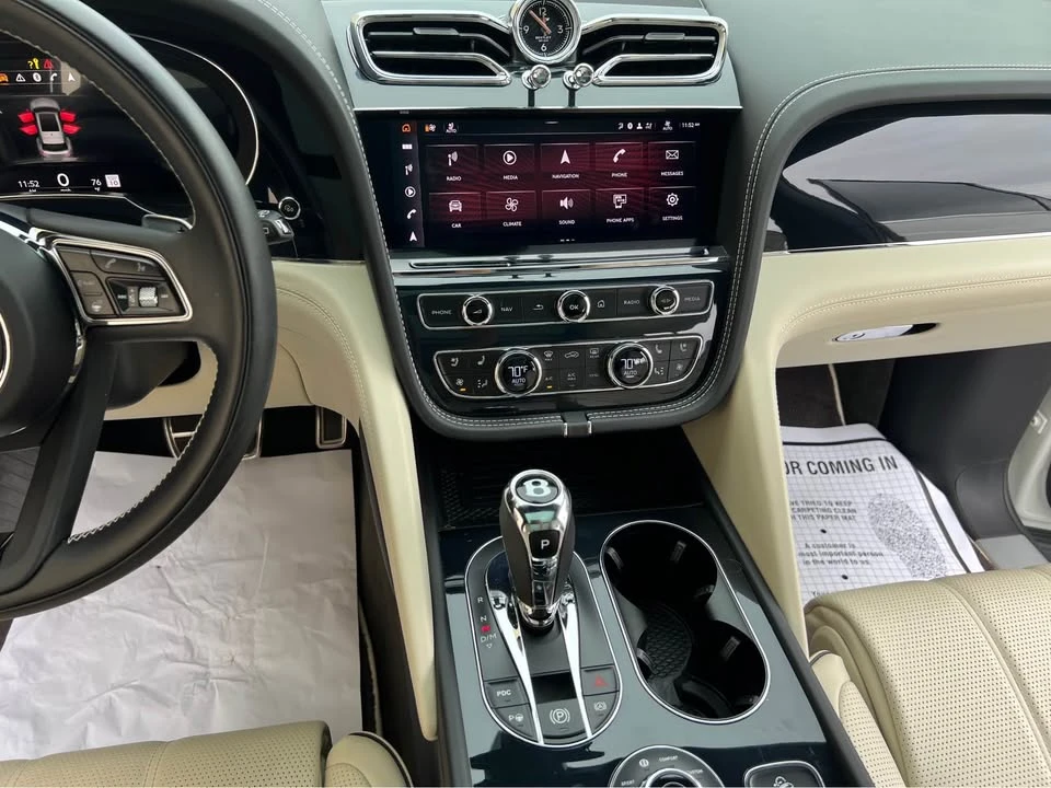 2022 Bentley Bentayga - Image 10 of 20