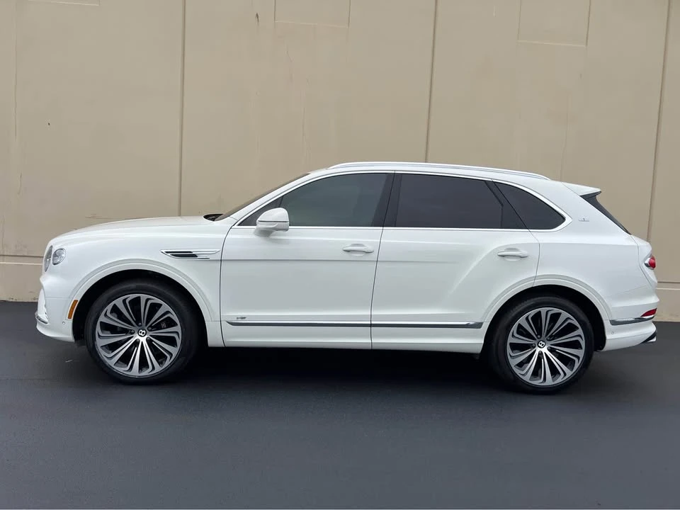 2022 Bentley Bentayga - Image 2 of 20