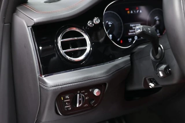 2022 Bentley Bentayga - Image 23 of 31