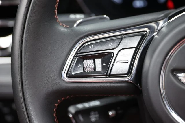 2022 Bentley Bentayga - Image 29 of 31