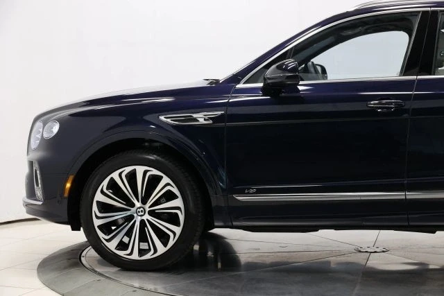 2022 Bentley Bentayga - Image 8 of 12