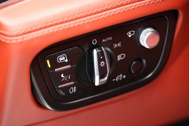 2022 Bentley Bentayga - Image 25 of 31
