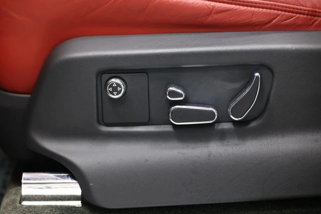 2022 Bentley Bentayga - Image 16 of 31
