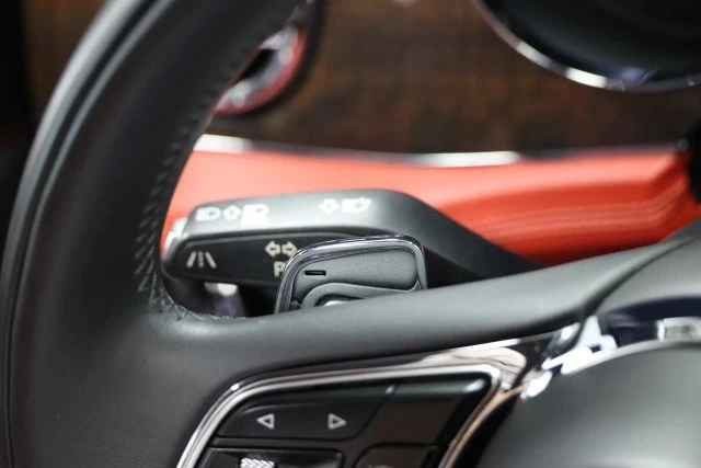 2022 Bentley Bentayga - Image 30 of 31