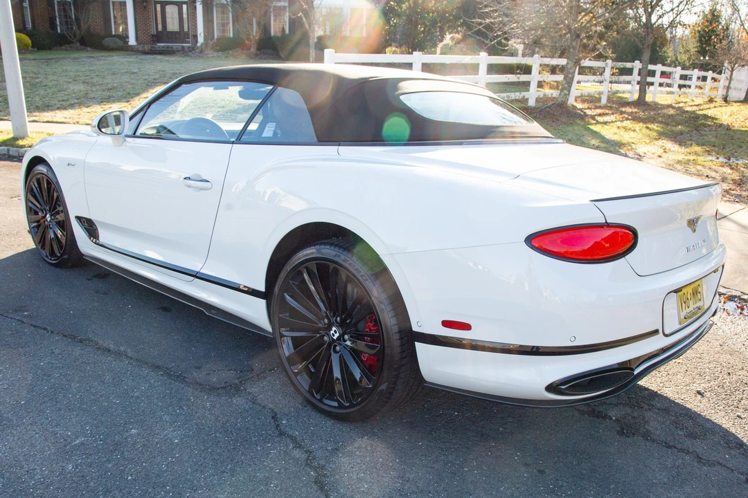 2022 Bentley Continental GT Speed 3rd Gen - Image 16 of 31
