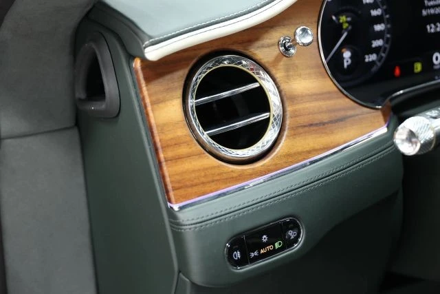 2022 Bentley Continental GT Speed 3rd Gen - Image 28 of 31