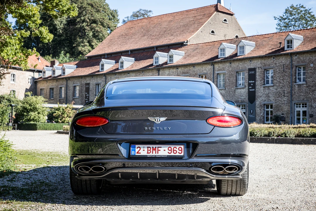 2022 Bentley Continental GT Speed 3rd Gen - Image 7 of 31