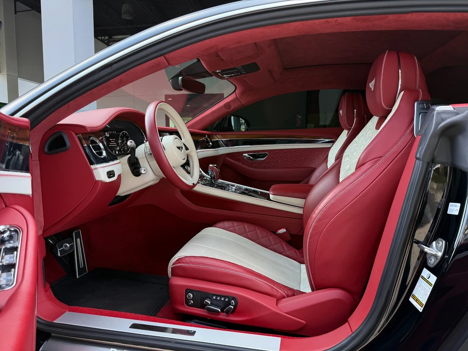2022 Bentley Continental GT 3rd Gen - Image 24 of 31