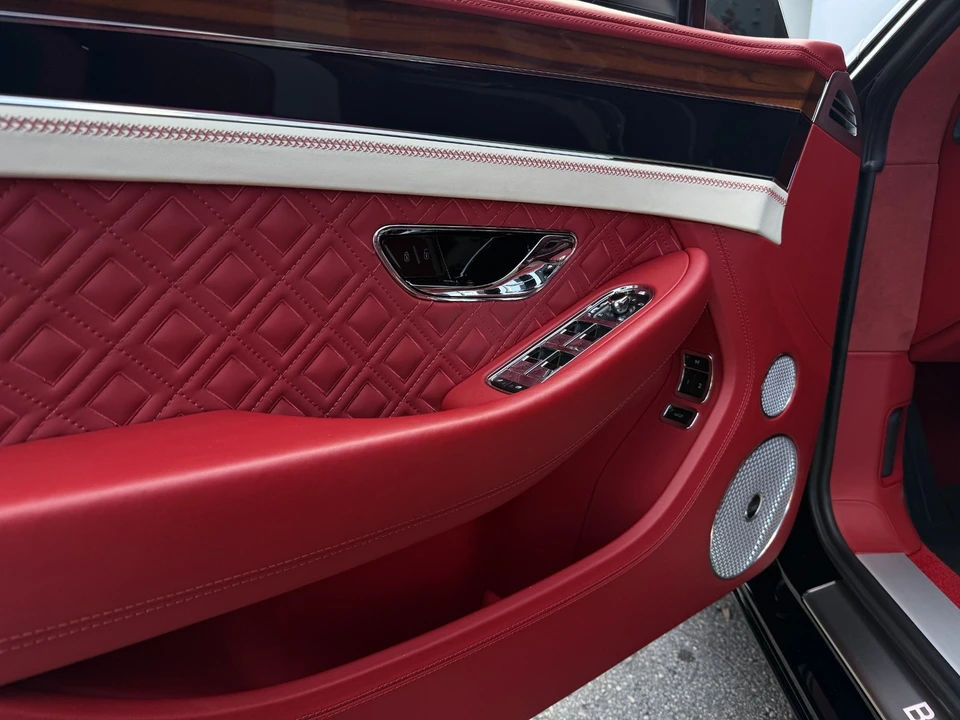 2022 Bentley Continental GT 3rd Gen - Image 30 of 31