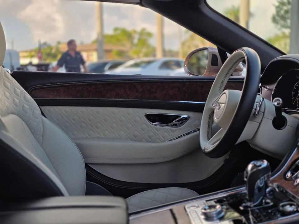 2022 Bentley Continental GTC - Image 17 of 19
