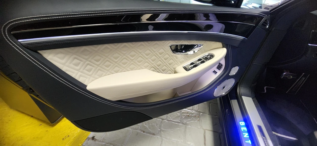 2022 Bentley Continental GT Speed 3rd Gen - Image 17 of 20