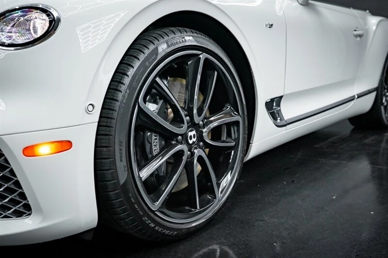 2022 Bentley Continental GT 3rd Gen - Image 28 of 31