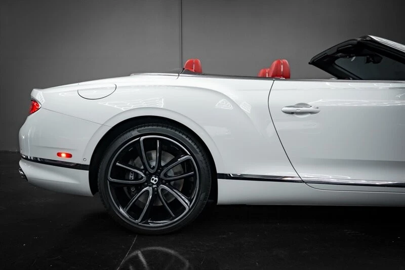 2022 Bentley Continental GT 3rd Gen - Image 24 of 31