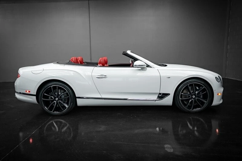 2022 Bentley Continental GT 3rd Gen - Image 26 of 31