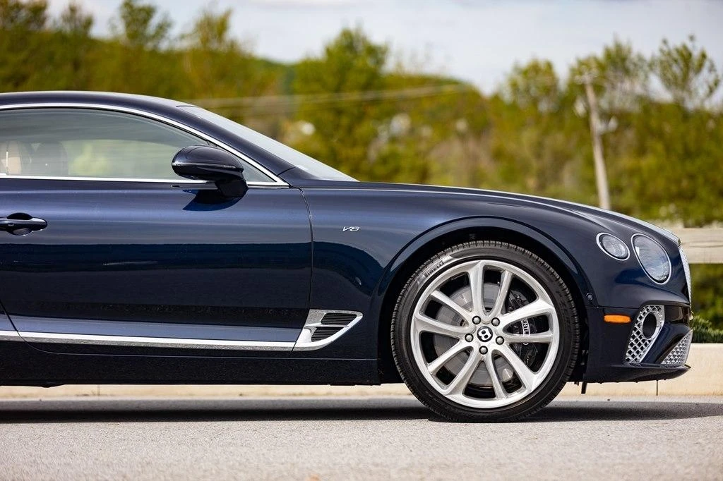 2022 Bentley Continental GT 3rd Gen - Image 15 of 31