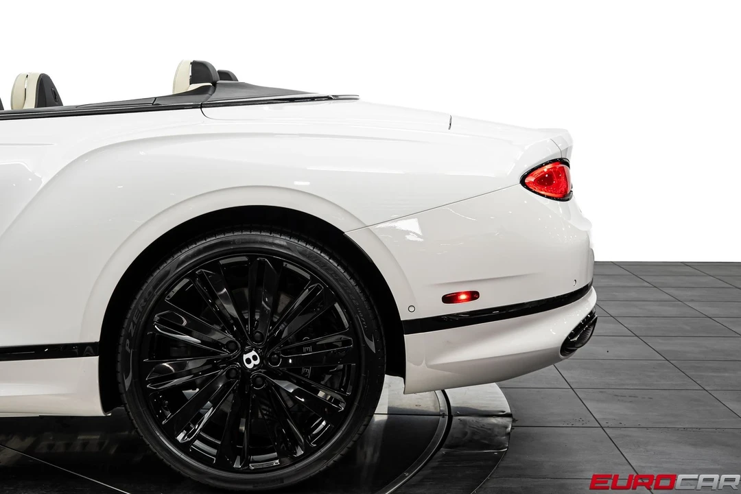 2022 Bentley Continental GT Speed 3rd Gen - Image 17 of 31