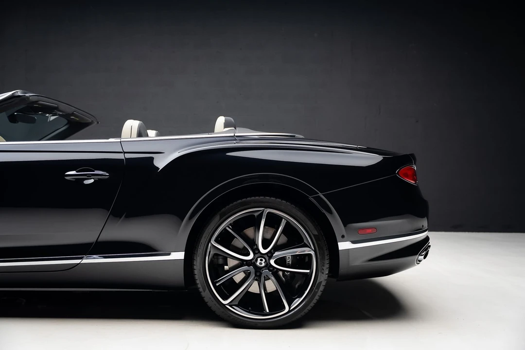 2022 Bentley Continental GT 3rd Gen - Image 22 of 31