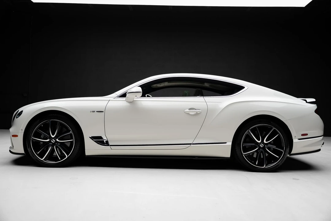 2022 Bentley Continental GT 3rd Gen - Image 18 of 31