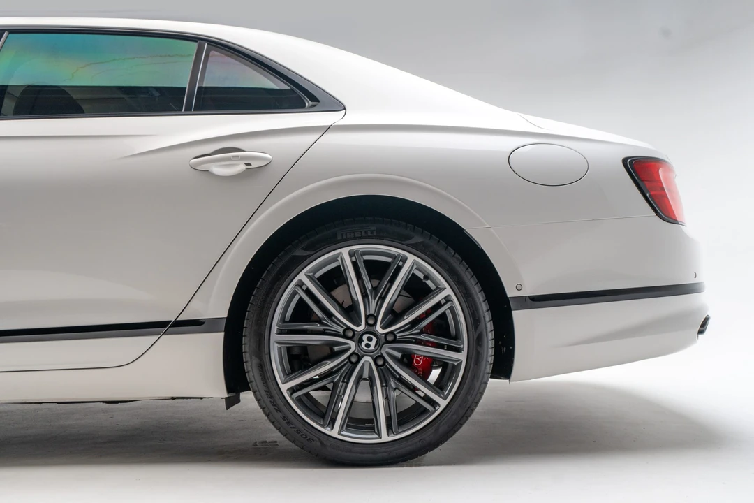 2022 Bentley Continental Flying Spur - Image 17 of 31