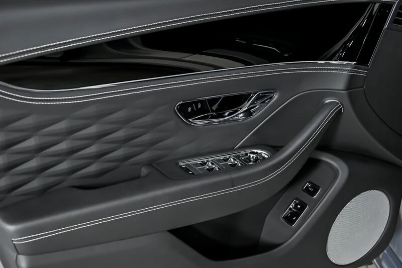 2022 Bentley - Image 18 of 31