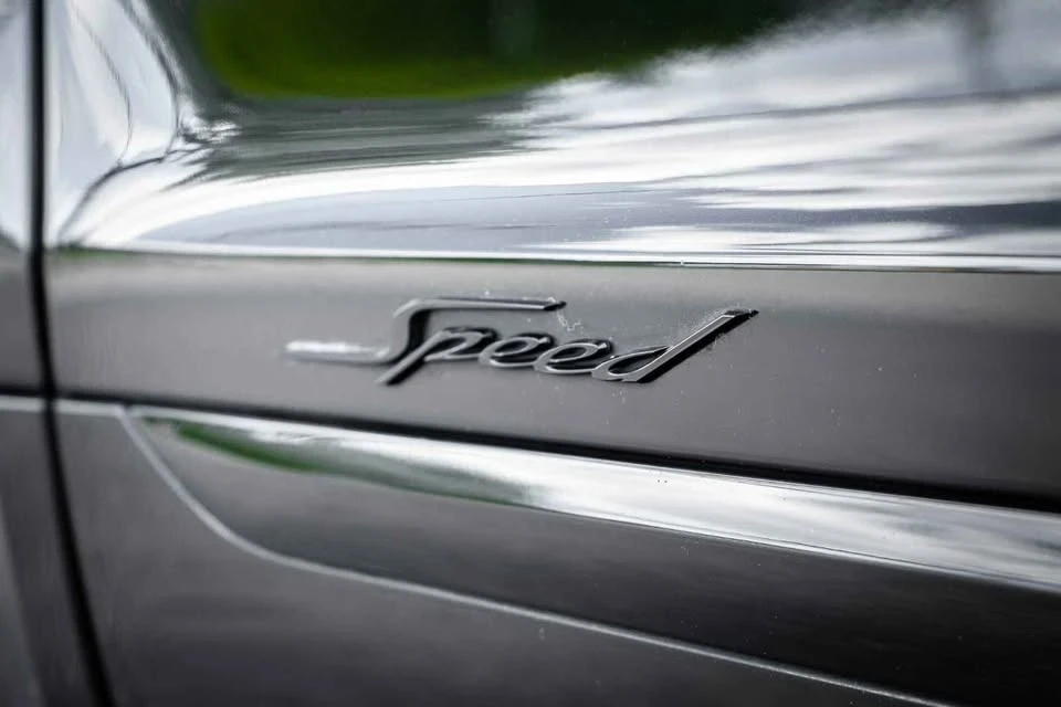2022 Bentley Bentayga - Image 16 of 16