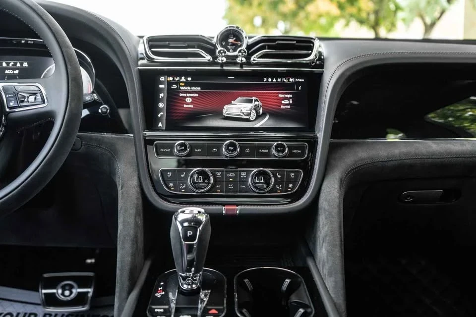 2022 Bentley Bentayga - Image 6 of 16