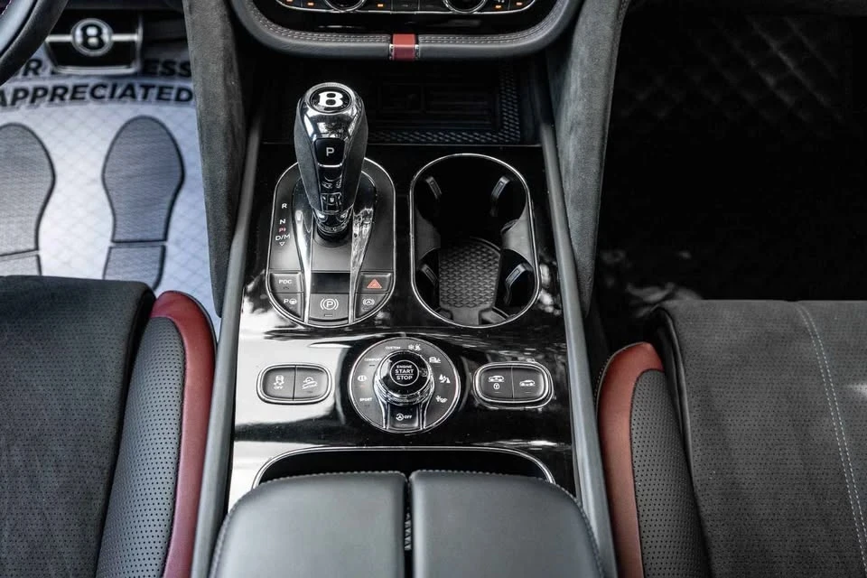 2022 Bentley Bentayga - Image 7 of 16