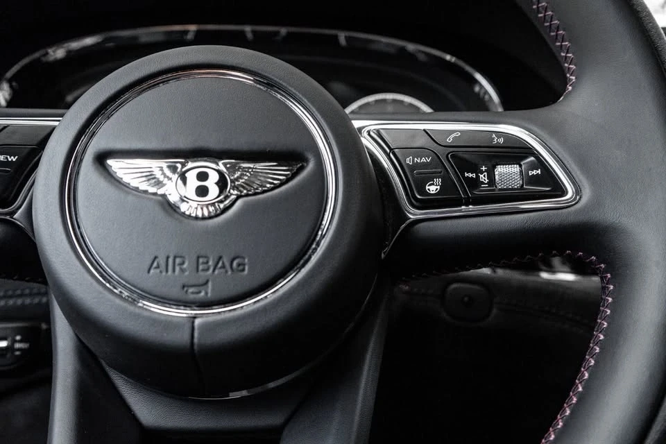 2022 Bentley Bentayga - Image 12 of 19