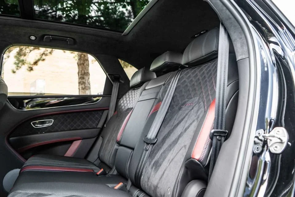 2022 Bentley Bentayga - Image 14 of 16