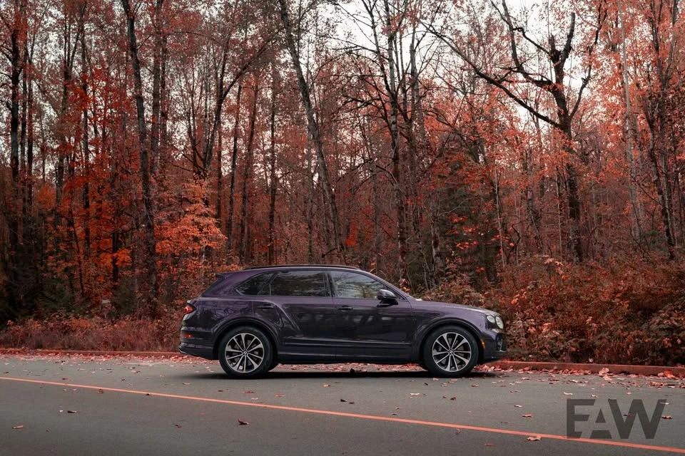 2022 Bentley Bentayga - Image 5 of 10