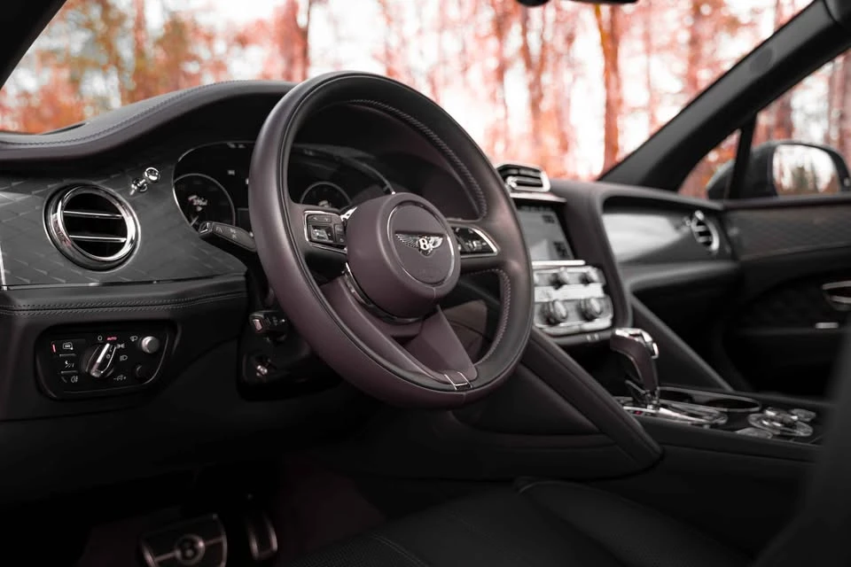 2022 Bentley Bentayga - Image 10 of 12