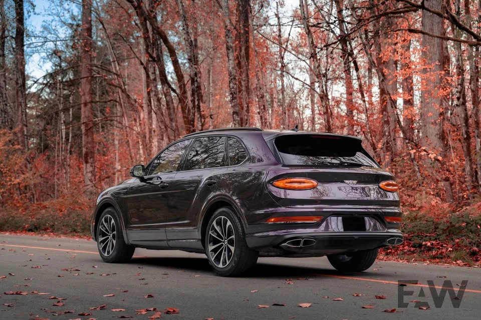 2022 Bentley Bentayga - Image 8 of 20