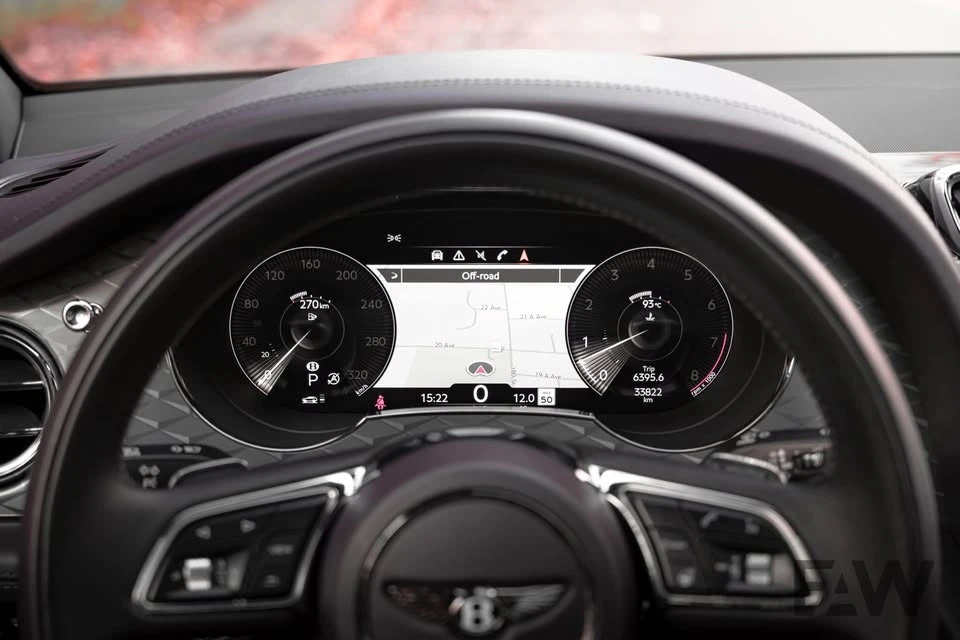 2022 Bentley Bentayga - Image 16 of 20