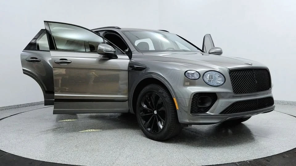 2022 Bentley Bentayga - Image 12 of 20