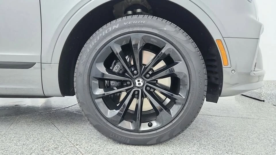 2022 Bentley Bentayga - Image 14 of 20