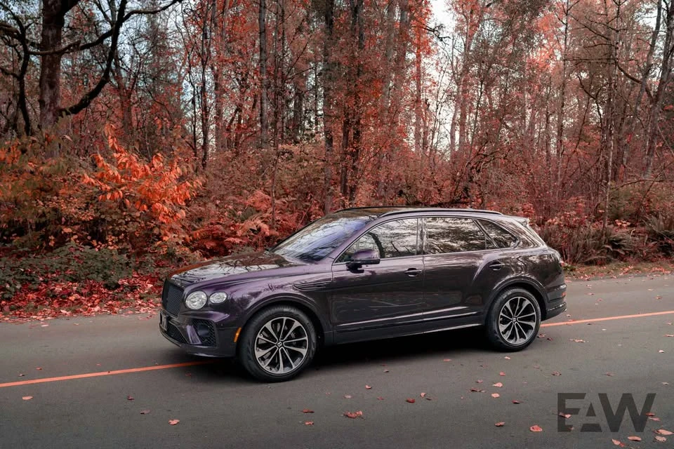 2022 Bentley Bentayga - Image 2 of 13