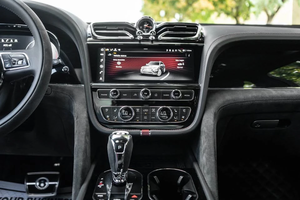 2022 Bentley Bentayga - Image 9 of 20