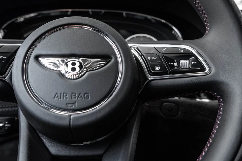 2022 Bentley Bentayga - Image 13 of 20